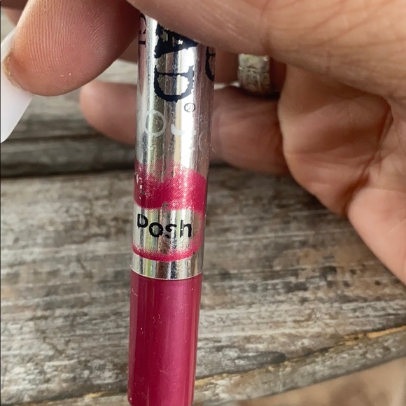 Brand New BedHead Lipstick - Picture 2 of 3